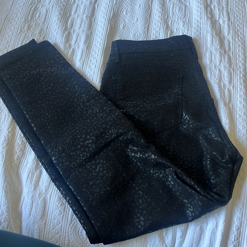Levi High Rise Skinny Jeans size 30